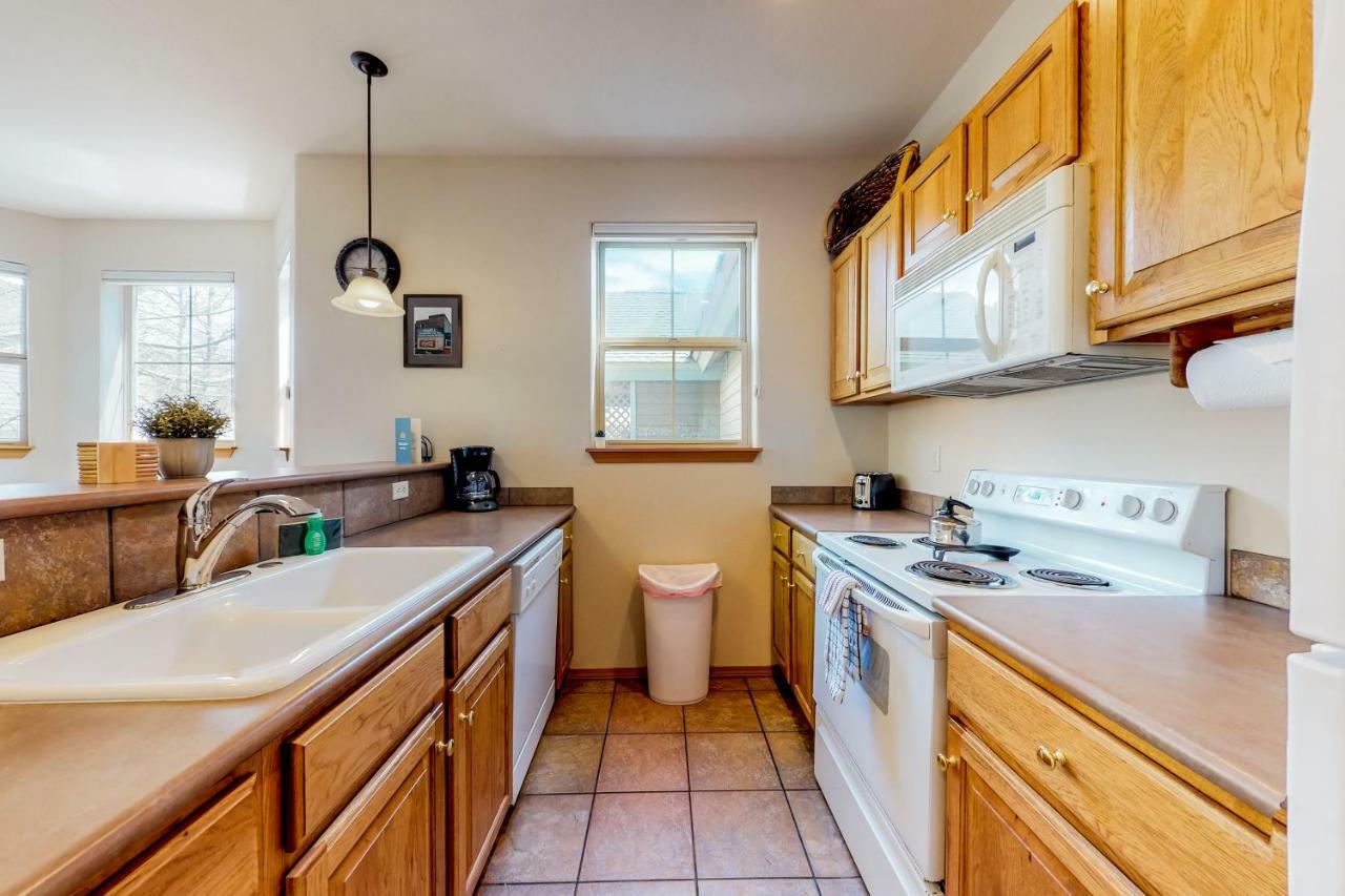 Tarn Landing B7 Apartment Frisco Bagian luar foto